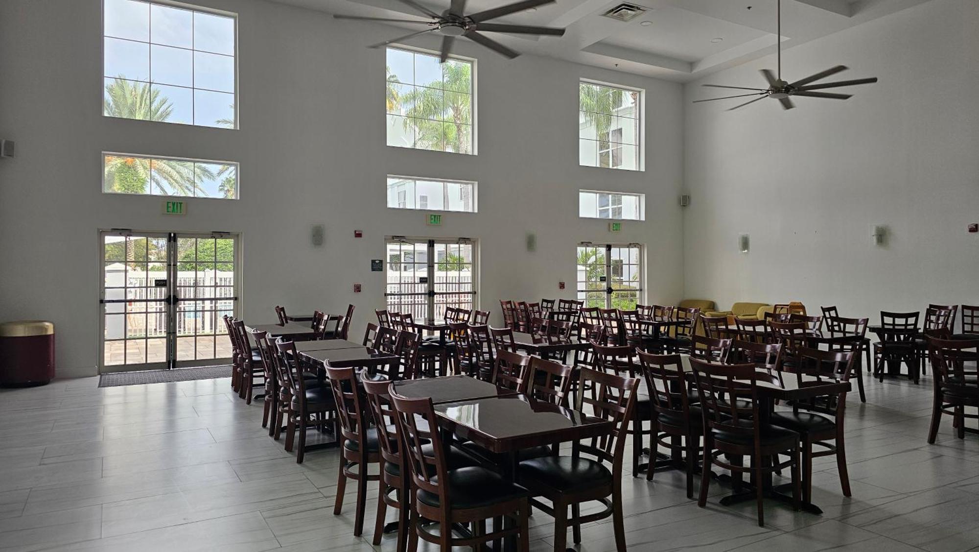 Surestay Plus By Best Western Orlando Lake Buena Vista Esterno foto